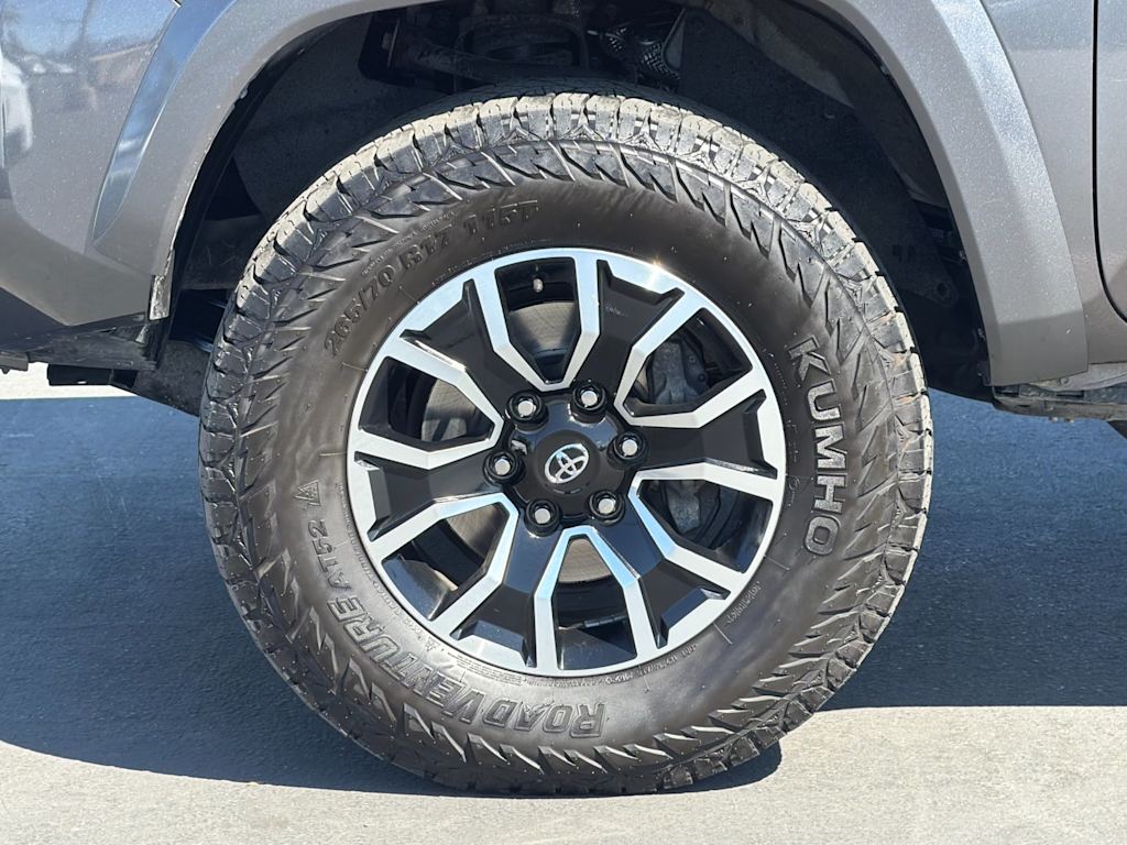 Thumbnail: 2022 Toyota Tacoma - 7