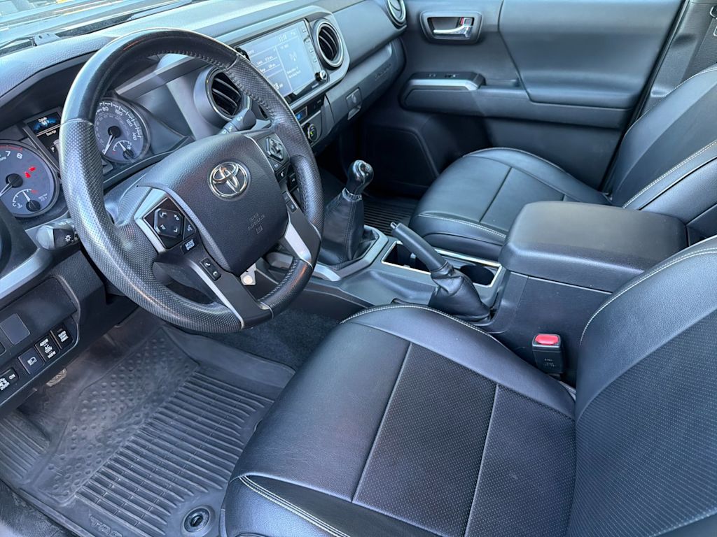 Thumbnail: 2022 Toyota Tacoma - 9