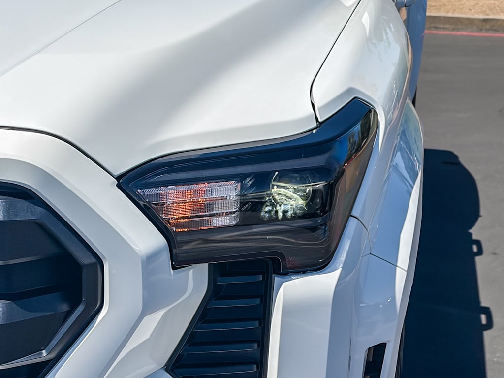 Thumbnail: 2024 Toyota Tacoma - 18