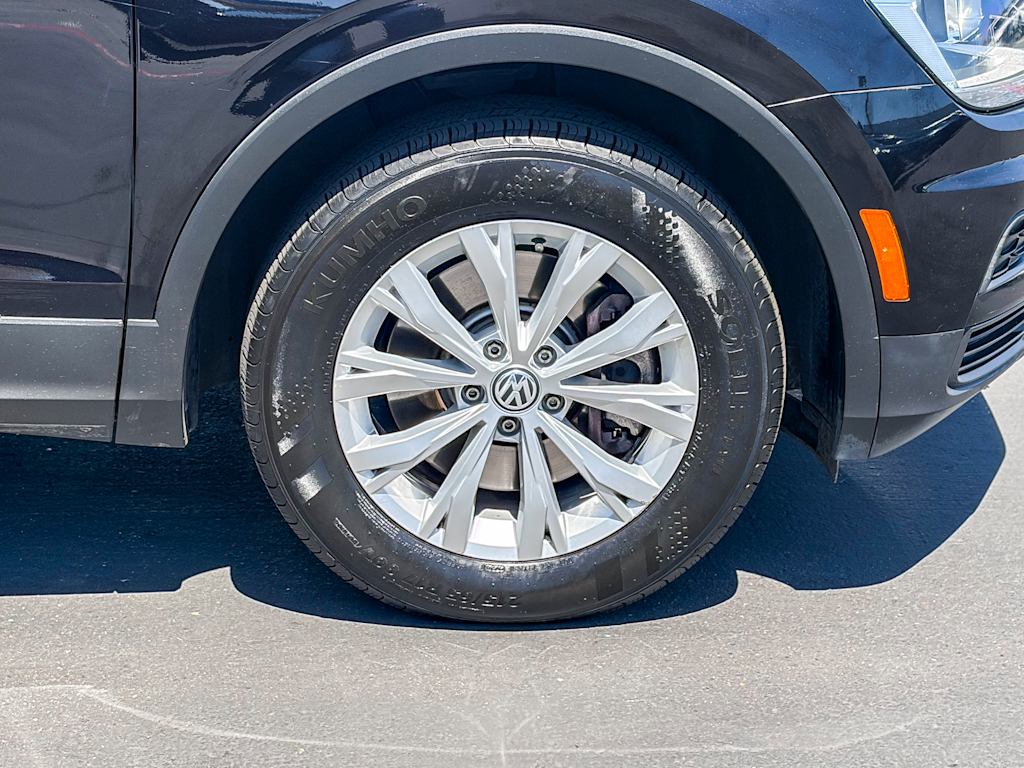 Thumbnail: 2018 Volkswagen Tiguan - 7