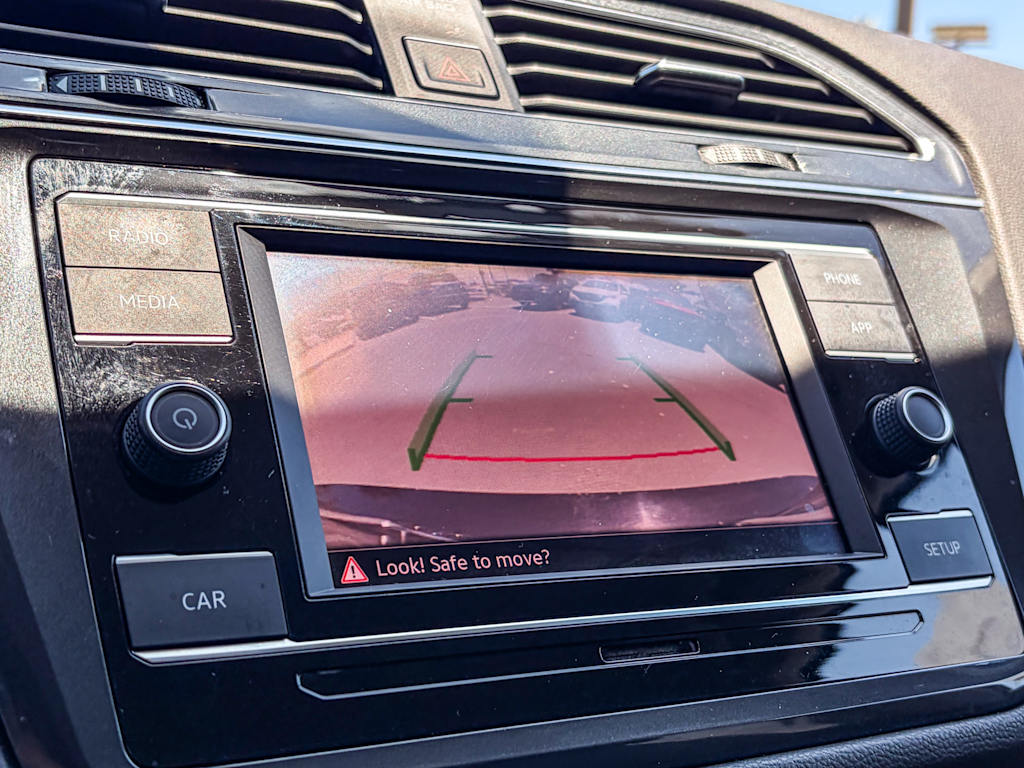 Thumbnail: 2018 Volkswagen Tiguan - 26