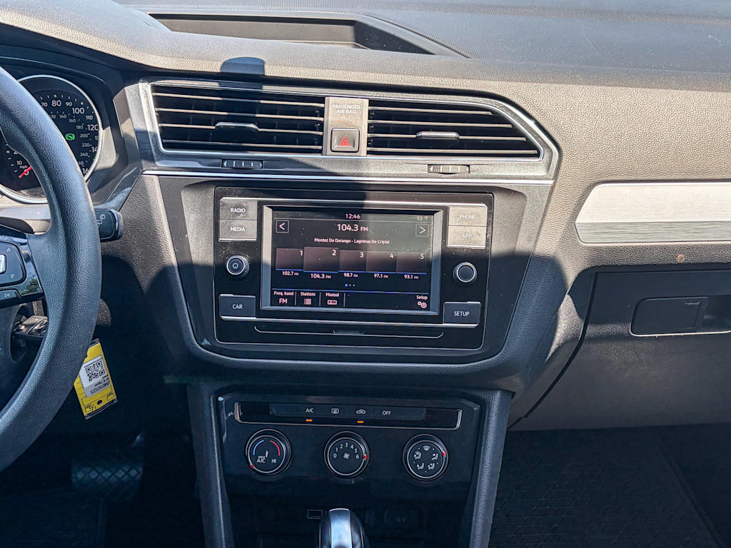 Thumbnail: 2018 Volkswagen Tiguan - 12