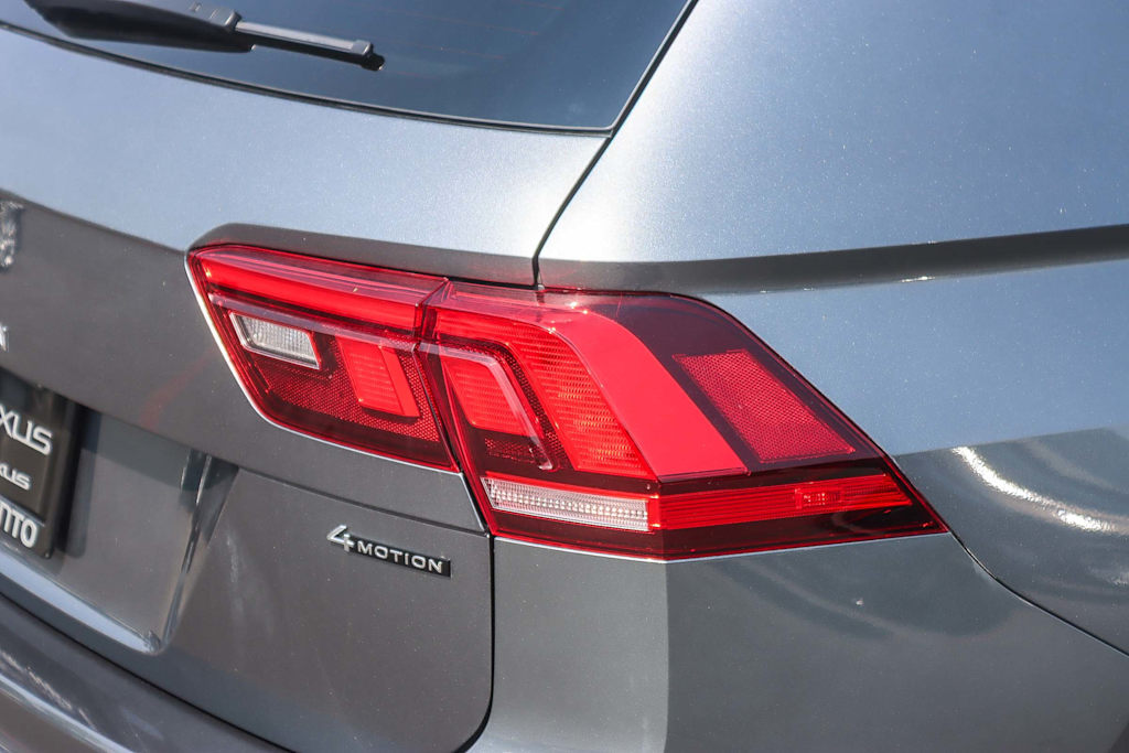 Thumbnail: 2022 Volkswagen Tiguan - 18