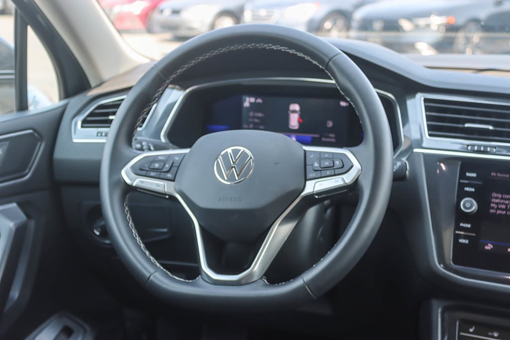 Thumbnail: 2022 Volkswagen Tiguan - 2
