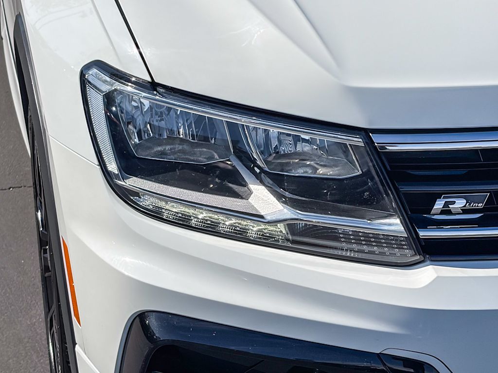 Thumbnail: 2021 Volkswagen Tiguan - 25