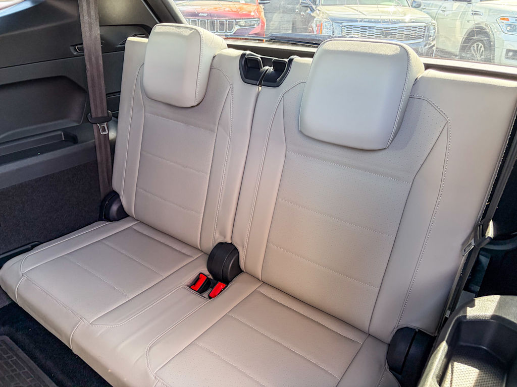 Thumbnail: 2021 Volkswagen Tiguan - 38