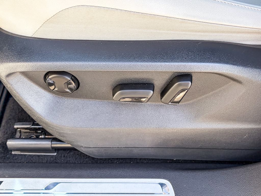 Thumbnail: 2021 Volkswagen Tiguan - 43