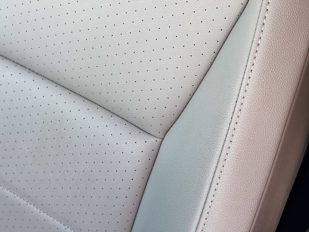 Thumbnail: 2021 Volkswagen Tiguan - 48