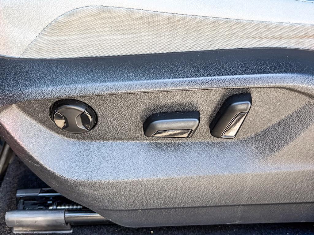 Thumbnail: 2019 Volkswagen Tiguan - 20