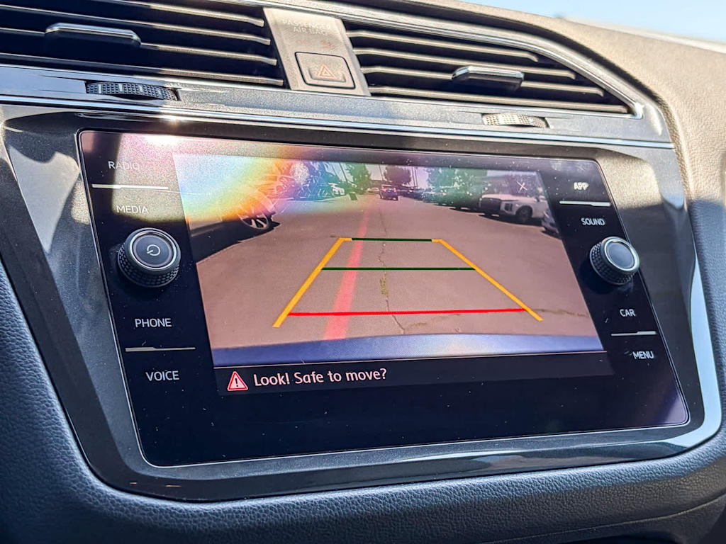 Thumbnail: 2019 Volkswagen Tiguan - 10