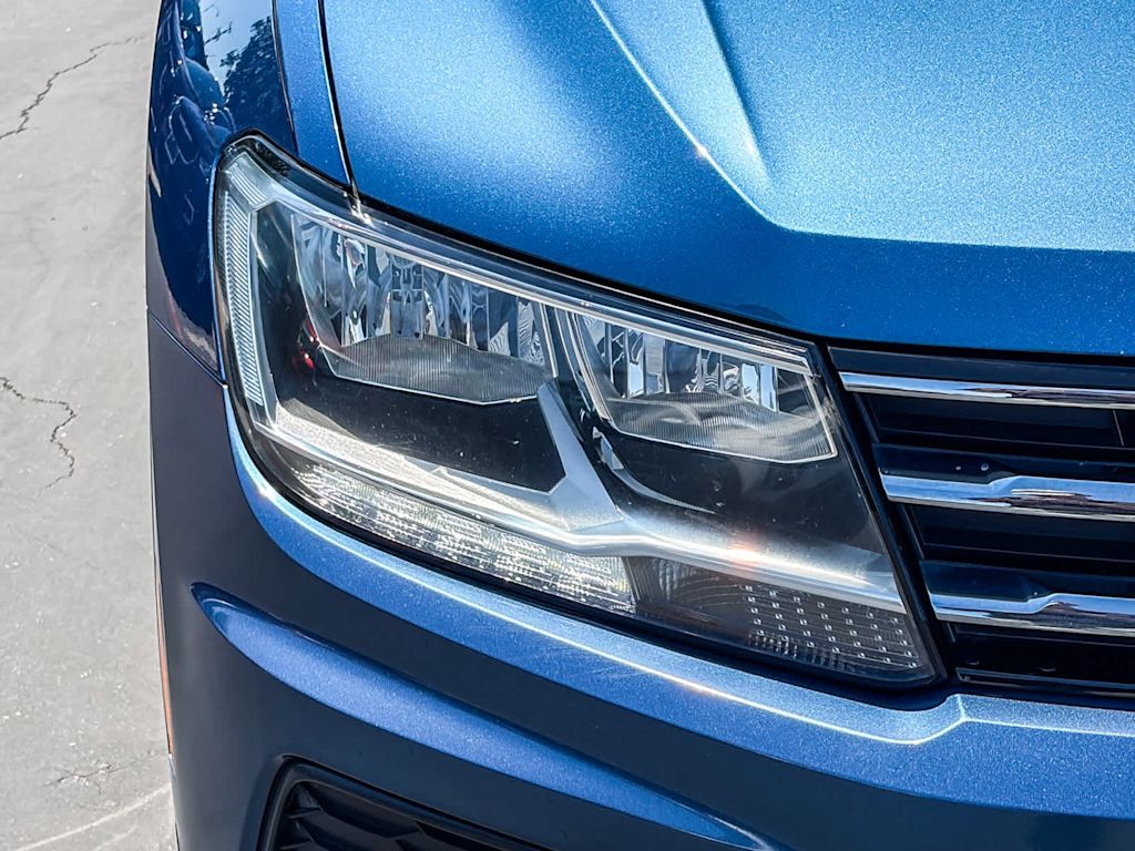 Thumbnail: 2019 Volkswagen Tiguan - 16