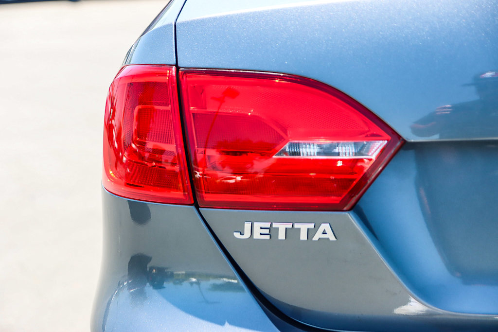 Thumbnail: 2014 Volkswagen Jetta - 18