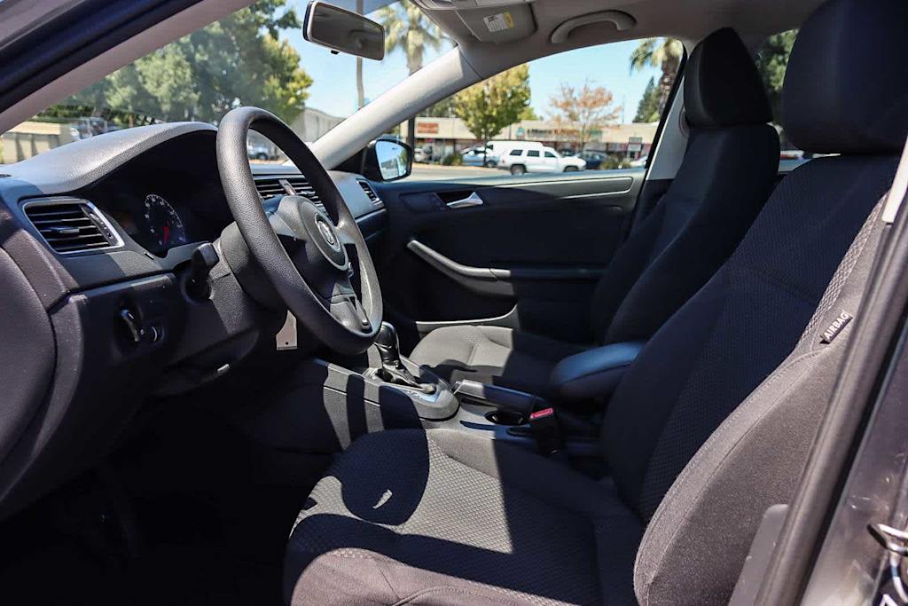 Thumbnail: 2014 Volkswagen Jetta - 25