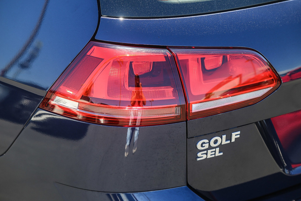 2017 Volkswagen Golf SEL 20