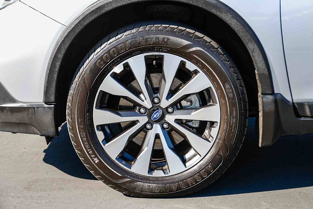 Thumbnail: 2016 Subaru Outback - 5