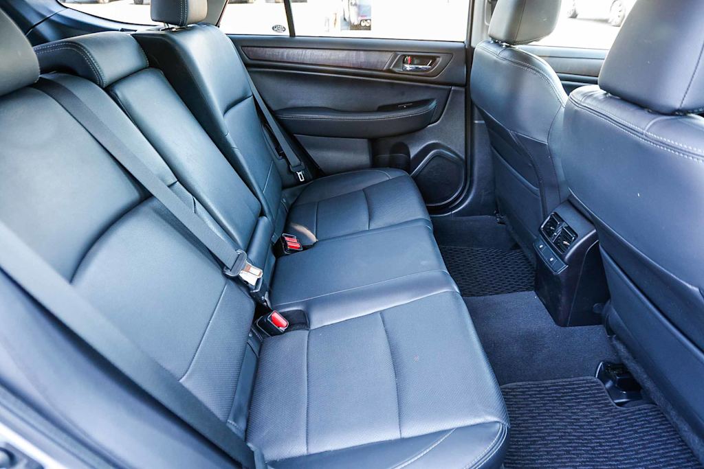 Thumbnail: 2016 Subaru Outback - 9
