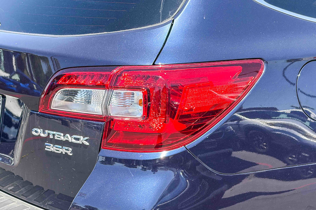 Thumbnail: 2018 Subaru Outback - 18