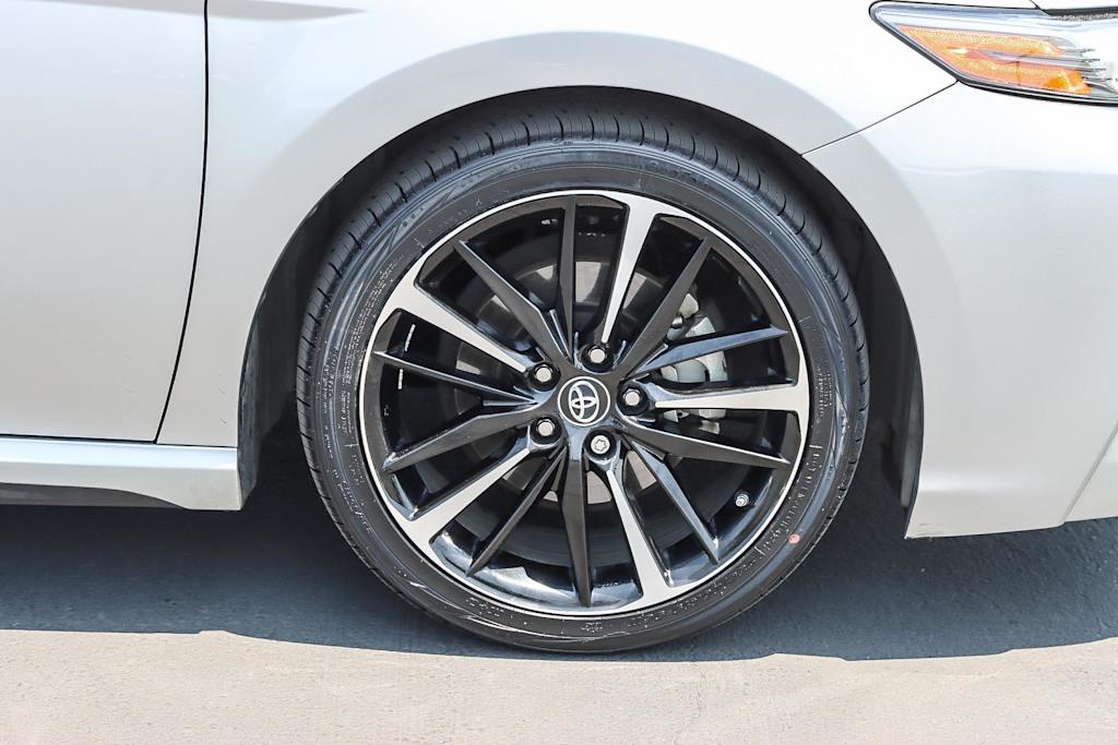 2018 Toyota Camry XSE 6
