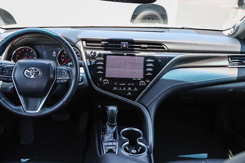 2018 Toyota Camry XSE 2