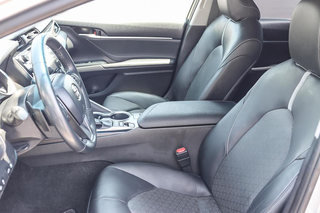 2018 Toyota Camry XSE 10