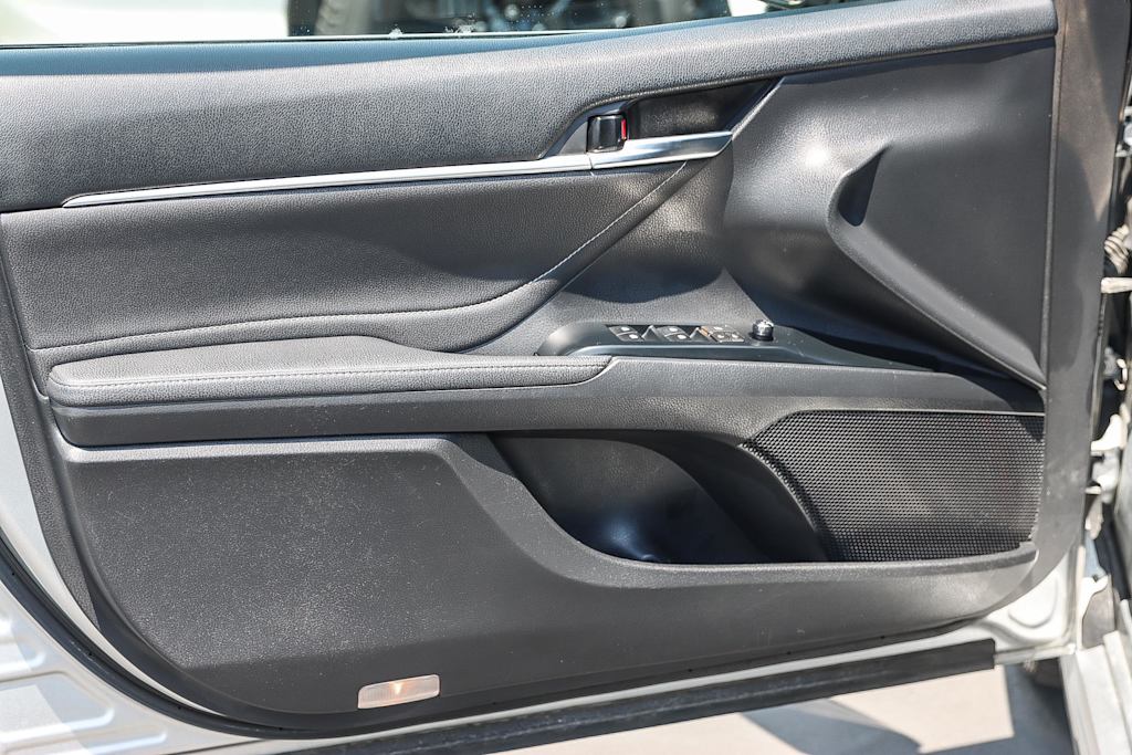 2018 Toyota Camry XSE 22
