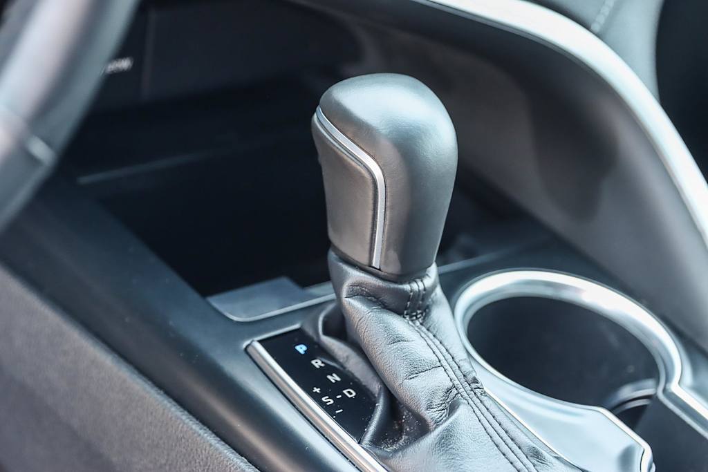 2018 Toyota Camry XSE 13