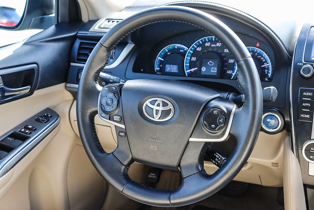 2014 Toyota Camry XLE 8