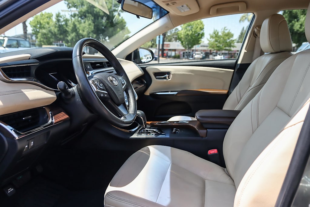 2014 Toyota Avalon XLE 11