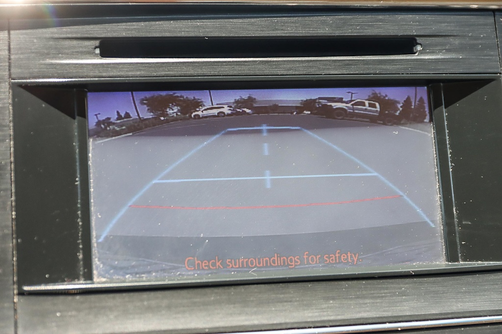 2014 Toyota Avalon XLE 26