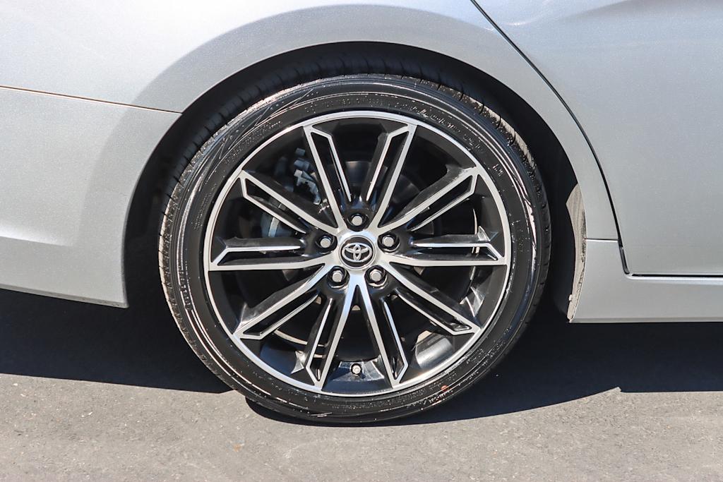 Thumbnail: 2019 Toyota Avalon - 20