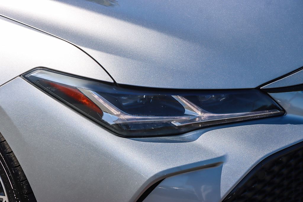 Thumbnail: 2019 Toyota Avalon - 18