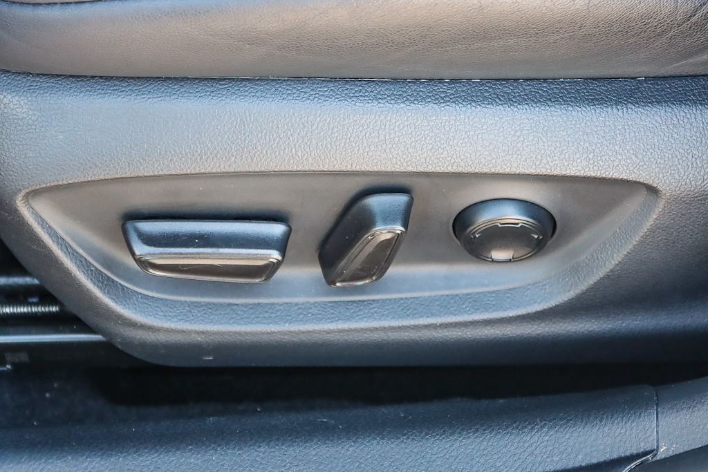 Thumbnail: 2019 Toyota Avalon - 24