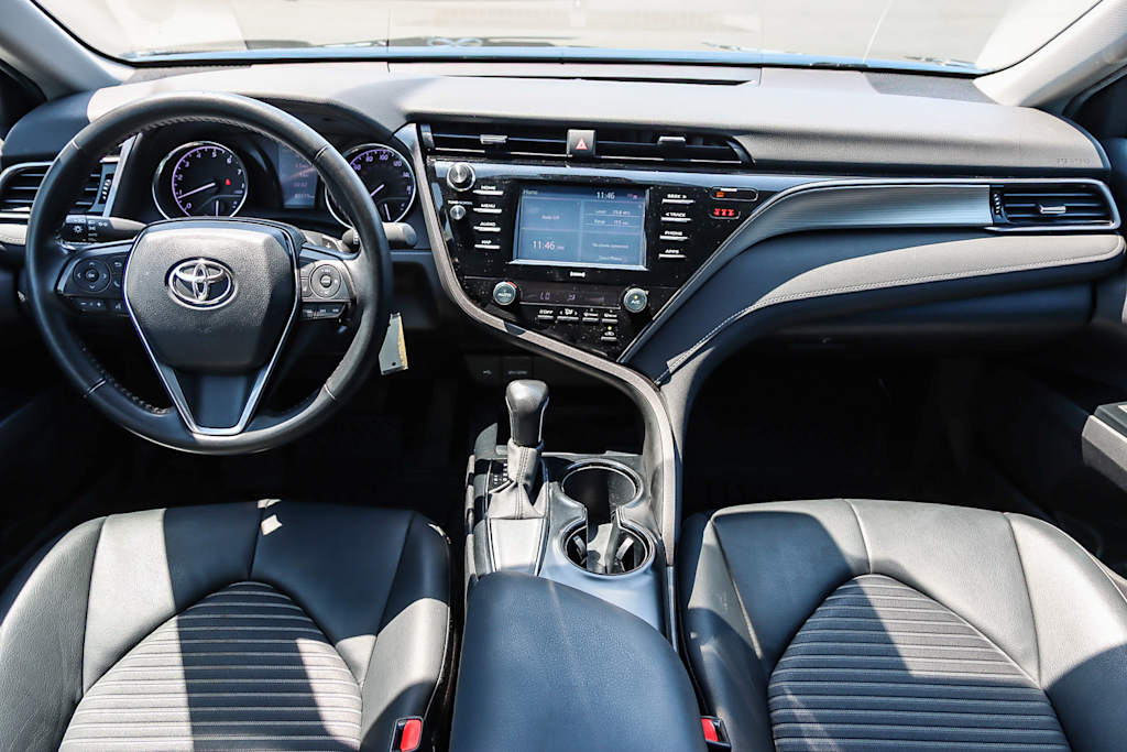 2020 Toyota Camry SE 2