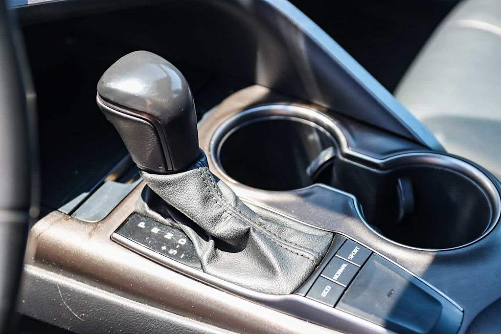 Thumbnail: 2022 Toyota Camry - 13