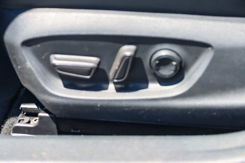 Thumbnail: 2022 Toyota Camry - 40