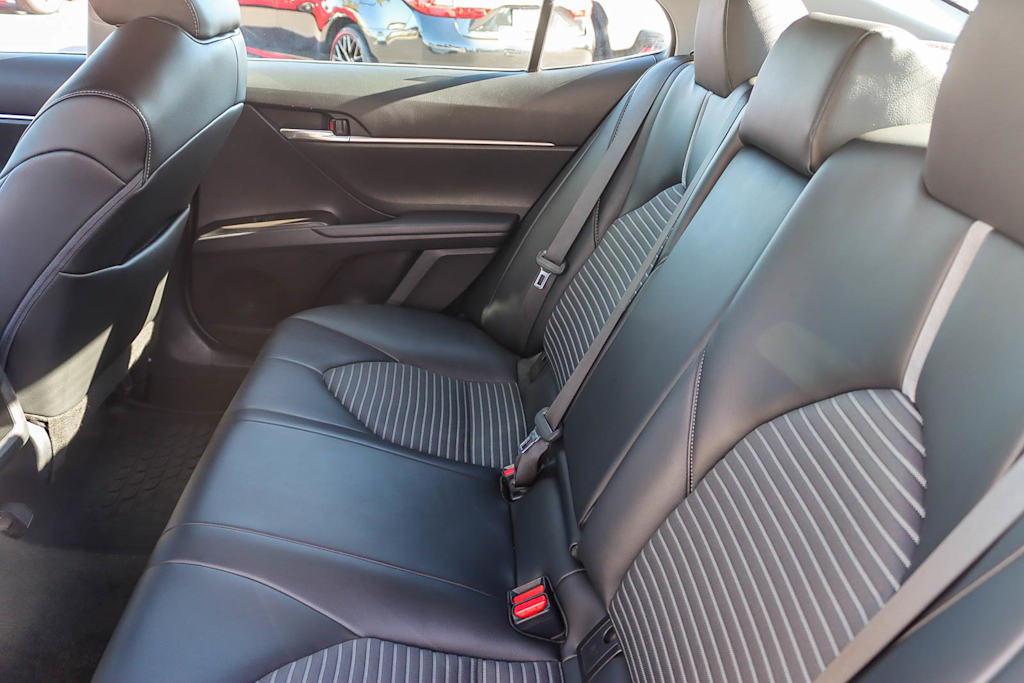 Thumbnail: 2023 Toyota Camry - 11