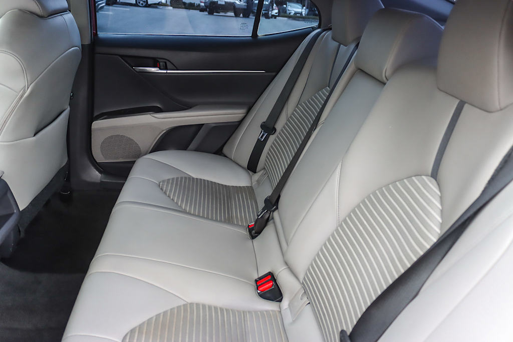 Thumbnail: 2021 Toyota Camry - 12