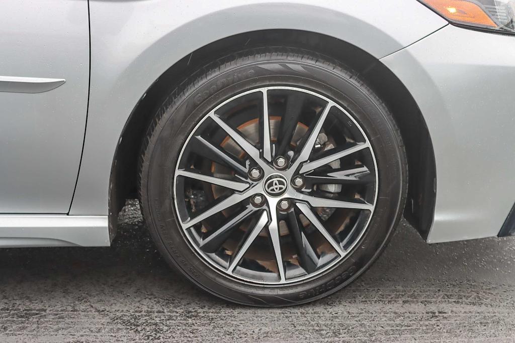 Thumbnail: 2021 Toyota Camry - 7