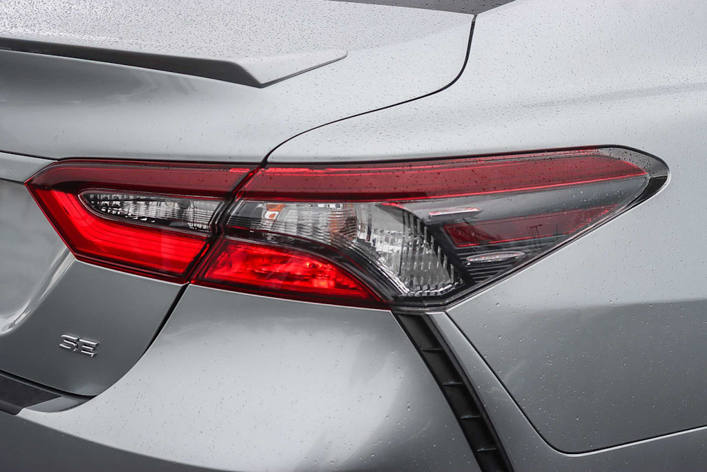 Thumbnail: 2021 Toyota Camry - 20