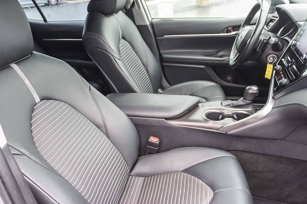 Thumbnail: 2021 Toyota Camry - 10