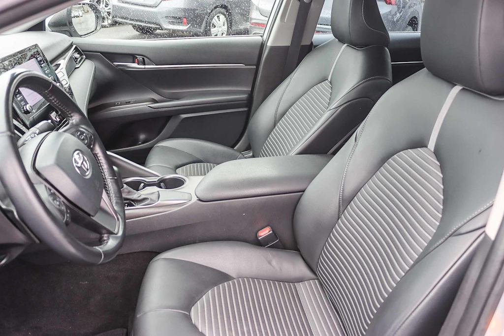 Thumbnail: 2021 Toyota Camry - 11