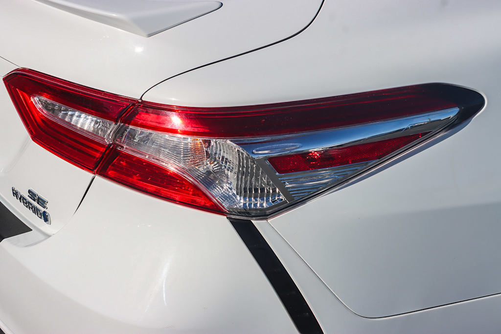 Thumbnail: 2020 Toyota Camry - 18