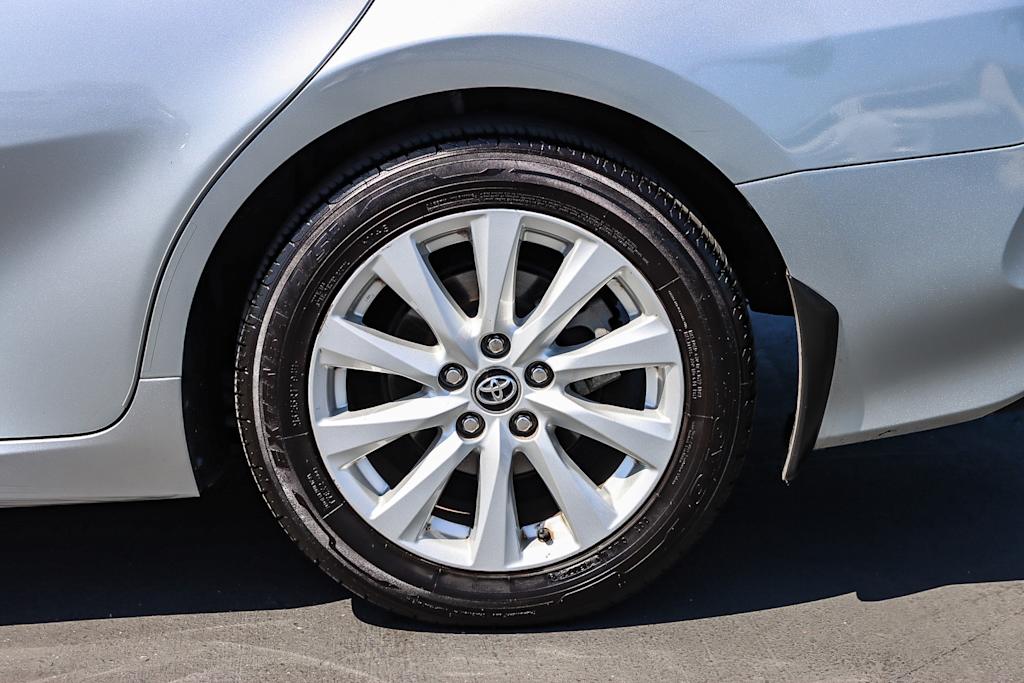 2020 Toyota Camry LE 20