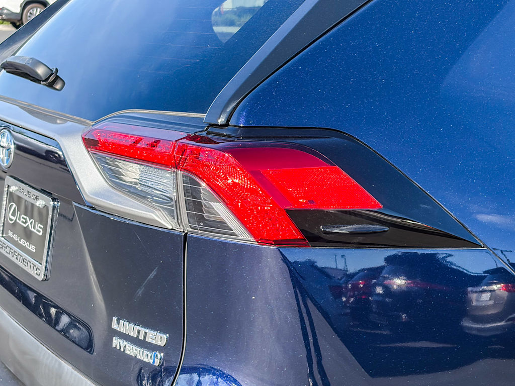 Thumbnail: 2022 Toyota RAV4 - 19