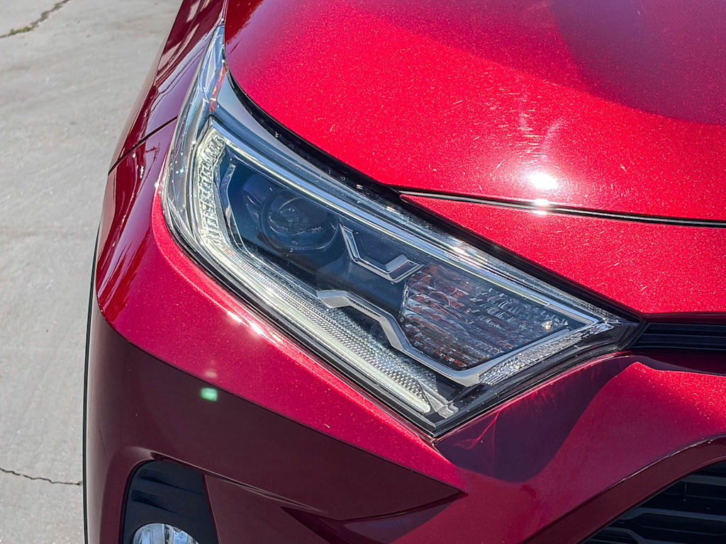 Thumbnail: 2020 Toyota RAV4 - 18