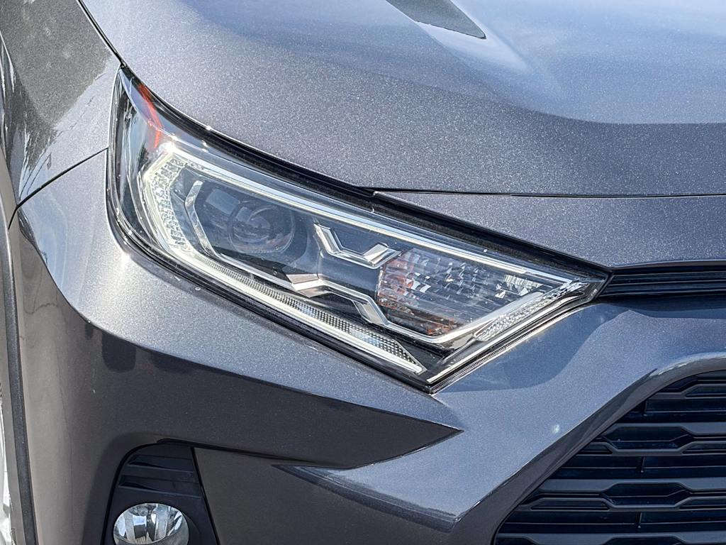 Thumbnail: 2021 Toyota RAV4 - 19