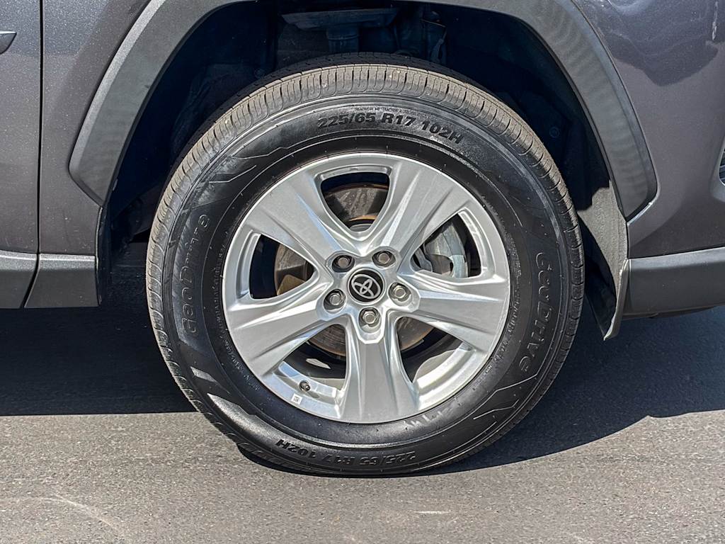 Thumbnail: 2021 Toyota RAV4 - 6