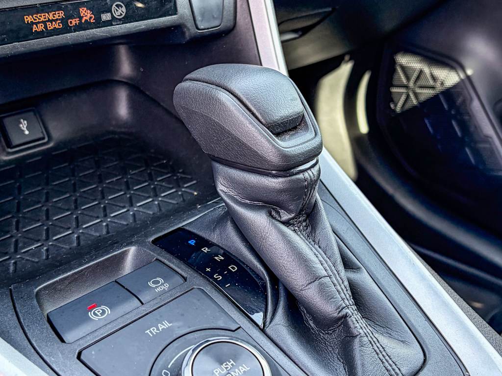 Thumbnail: 2021 Toyota RAV4 - 14