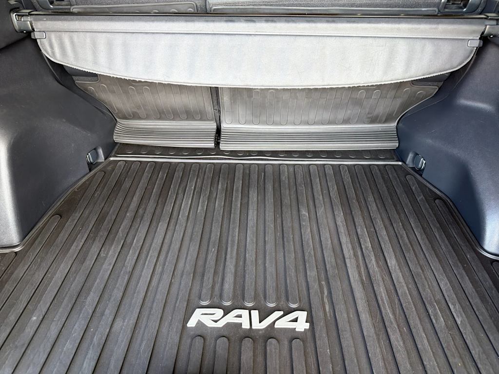 Thumbnail: 2021 Toyota RAV4 - 17