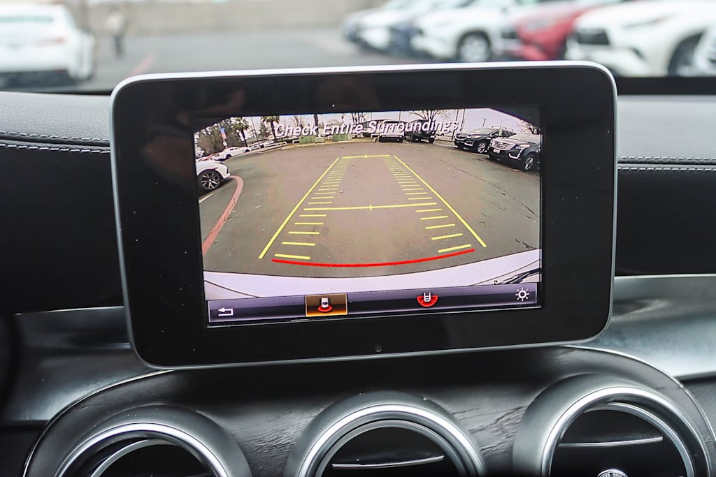 Thumbnail: 2015 Mercedes-Benz C-Class - 21